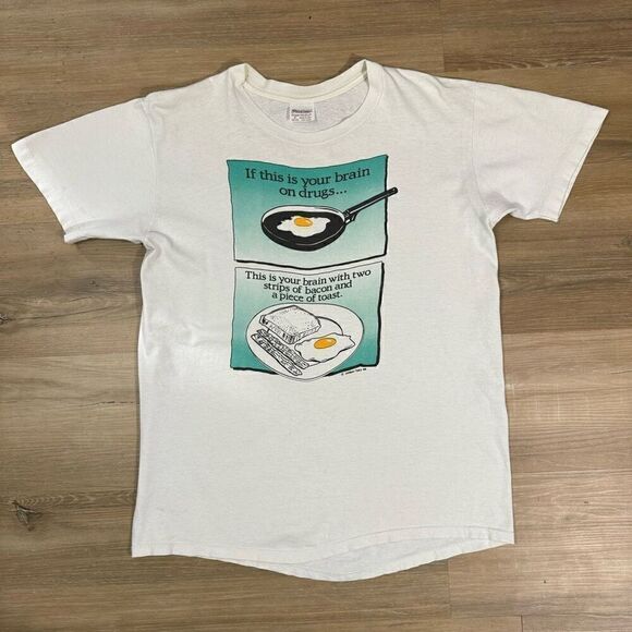 Vintage Men's M This Is Your Brain On Drugs Graphic Tee White Eggs Bacon 80s
